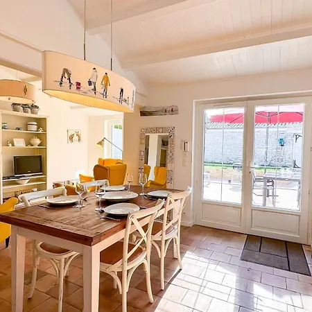 Dans Le Centre Du Village D'ars En Re, Charmante Bien Decoree Вилла *