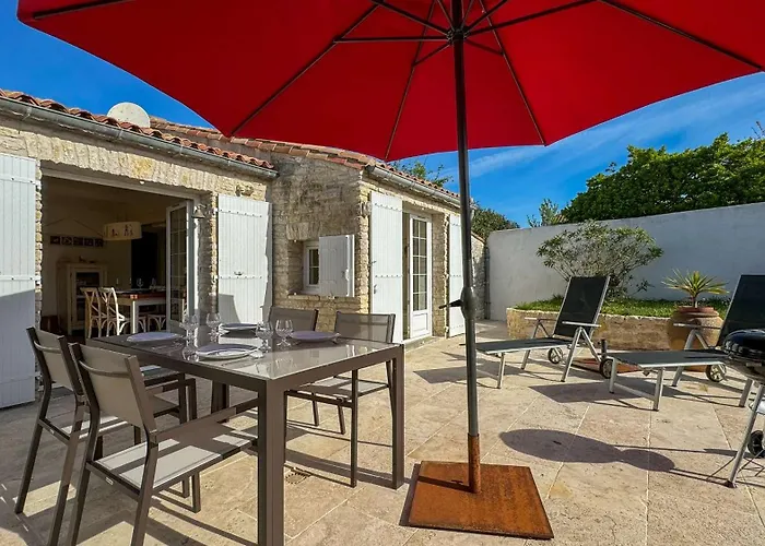 Dans Le Centre Du Village D'ars En Re, Charmante Bien Décorée * Ars-en-Ré