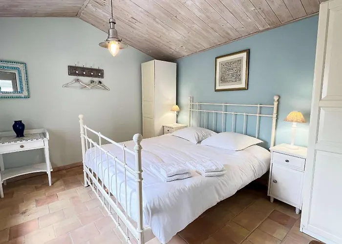 Villa Dans Le Centre Du Village D'ars En Re, Charmante Bien Décorée